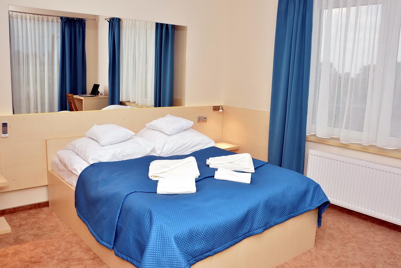 Motel S5 Zbrachlin 外观 照片