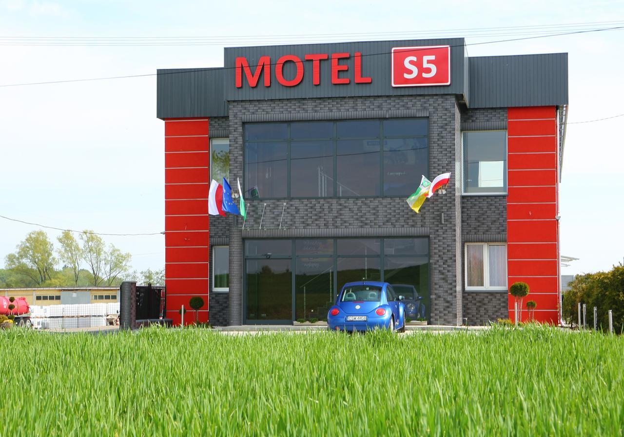 Motel S5 Zbrachlin 外观 照片